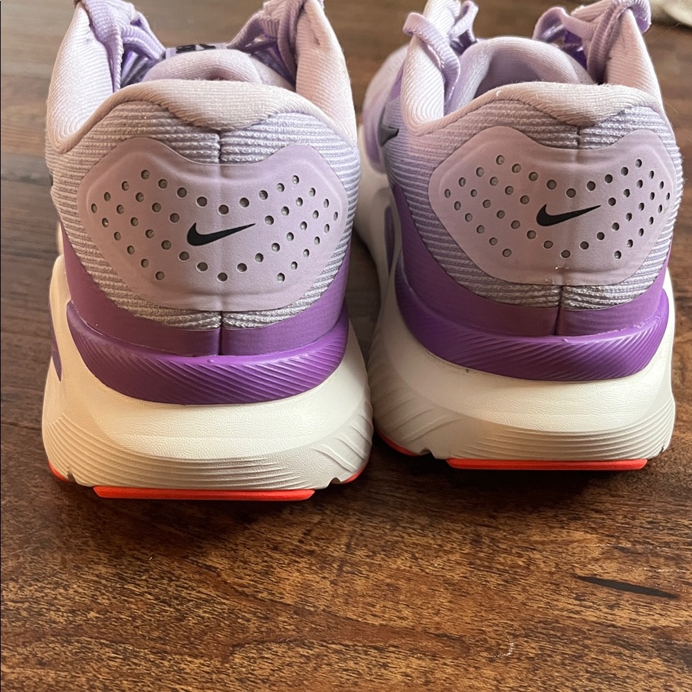 Like New Nike Run Structure 26 Running Shoes - Picture 3 of 12